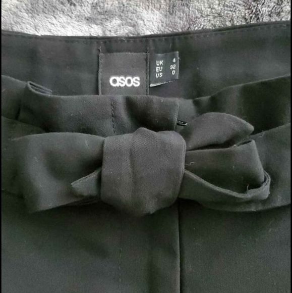 ASOS Pleated shorts w tie front - Picture 2 of 3